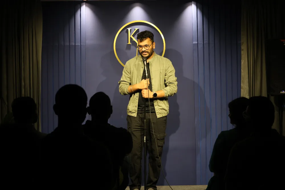 N Michael, Comedy